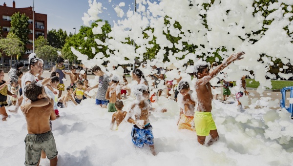 Festa de cloenda de l'Escola d'estiu de Sant Cosme a la Plaça de l'Amistat del Prat de Llobregat (2018) 