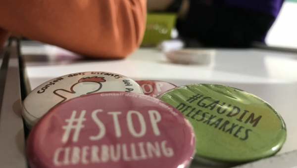 Xapes de conscienciació del projecte contra el ciberbullying del Consell dels Infants 