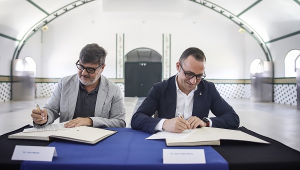 Signatura de l'acord del govern municipal entre El Prat en Comú i el PSC (Granja de la Ricarda, 26/6/19)