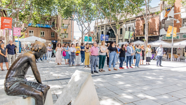 Minut silenci feminicidi Cornellà