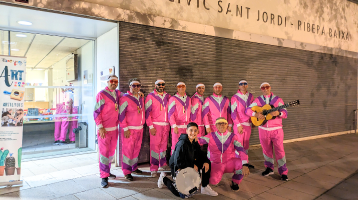 Presentació del grup Chirigotauros i festa de disfresses