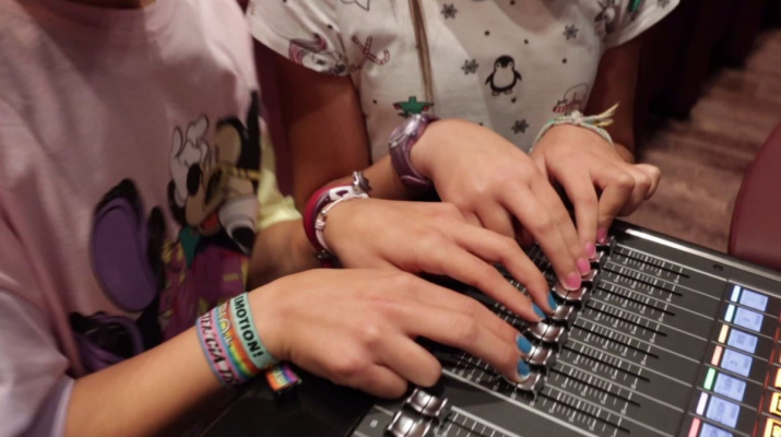 Bacsteix. Camins Vius 25/26. Charles Darwin (2)