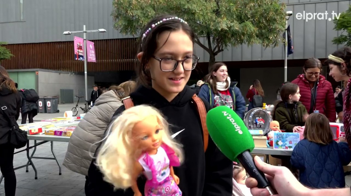 Les AFA de les escoles del Prat celebren la 12a edició del Mercat d’intercanvi de joguines