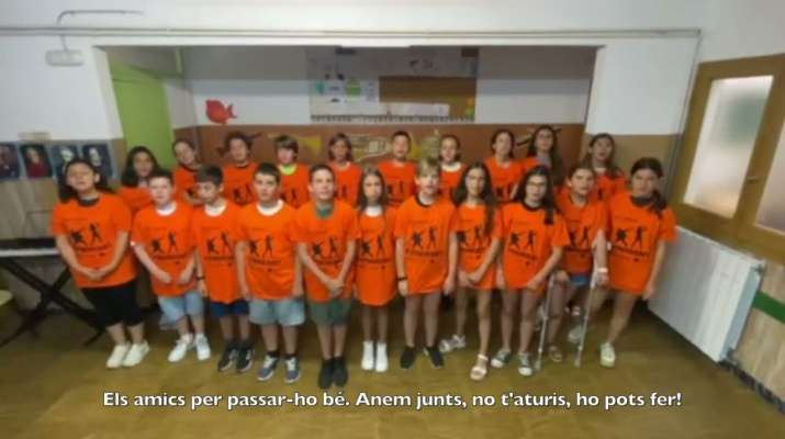 6è canta: 6è de l'Escola Nostra Senyora del Mar canta el missatge de 6è de l'Escola Sant Jaume