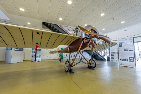 Avió Monocoque, al Centre Cultural Aeronàutic