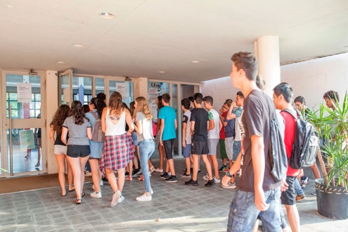 Alumnes d'un institut del Prat.