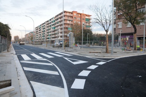 Av. Verge de Montserrat entre Sarajevo i Carretera de la Marina.