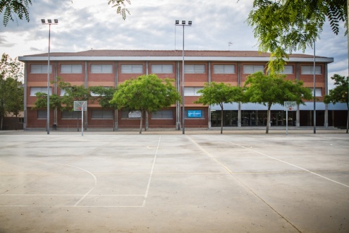 Escola Josep Tarradellas, una de les que se sotmeten a millores durant l'estiu