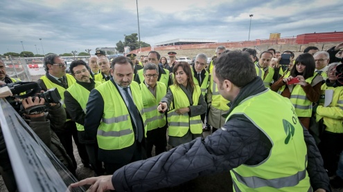 Ministre de Foment, directora d'ADIF i alcalde del Prat a l'aeroport 