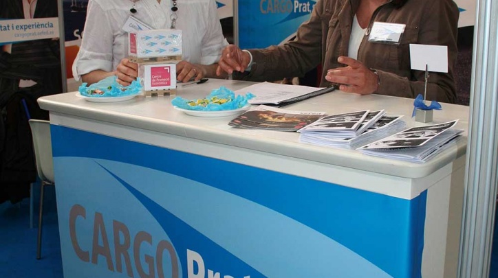 Estand de l'empresa simulada Cargo Prat a una fira del sector. 