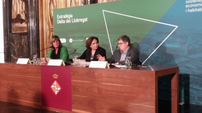 Ada Colau, Núria Marín i Lluís Tejedor, a la presentació de la nova estratègia per al delta del Llobregat 