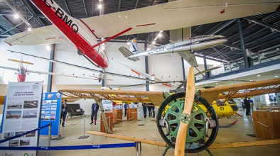 Exposició aeronàutica 100 anys d'aviació al Prat