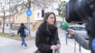 Anna Martín Cuello, davant de la futura llar provisional municipal