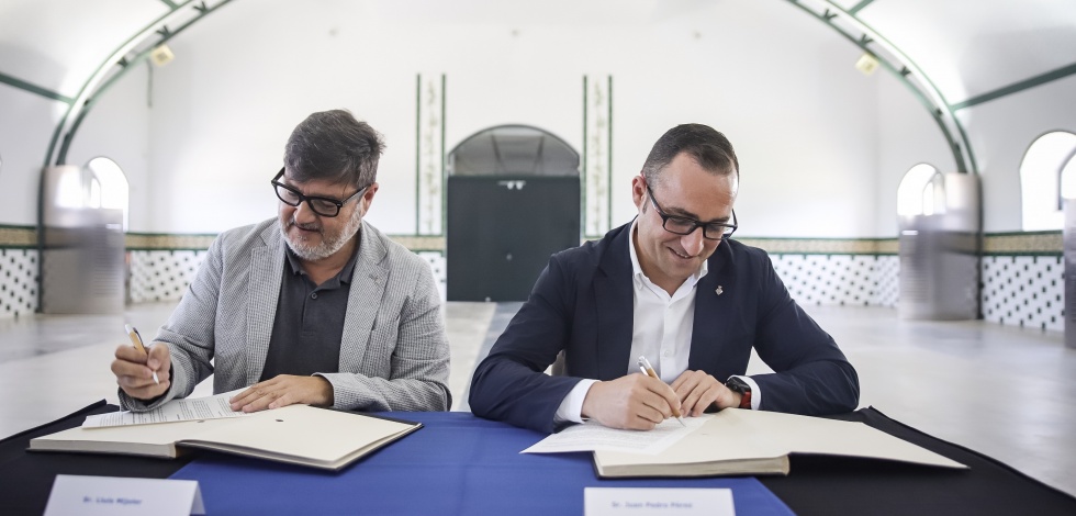 Signatura de l'acord del govern municipal entre El Prat en Comú i el PSC (Granja de la Ricarda, 26/6/19)